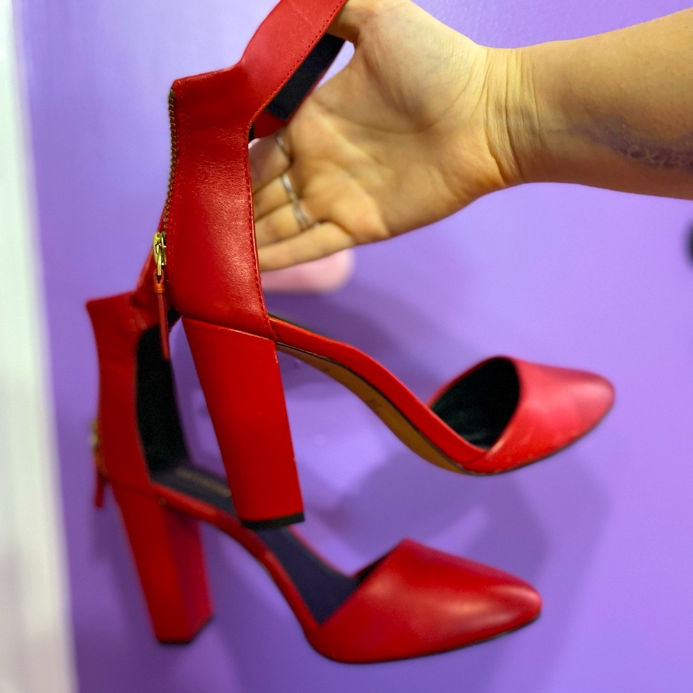 Satur-Date Heels 5 can fit size 5.5